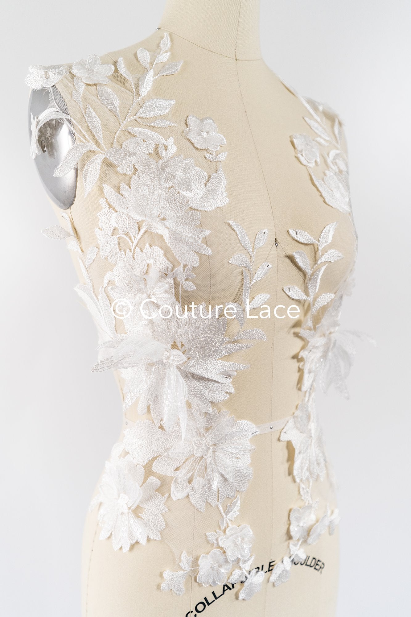 Brautspitzenapplikationen mit 3D Blumen/ Brautkleid Spitzenverzierungen mit Perlen// A24-389