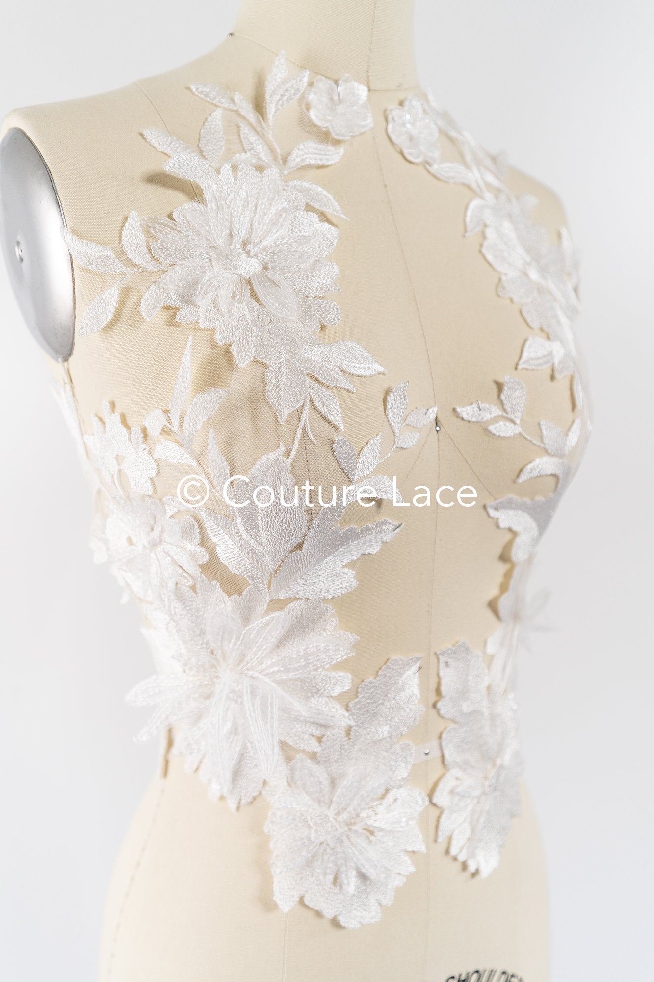 Elegante Braut-Spitzenapplikation/ einzigartige Brautkleid-Verzierungen für Ihren großen Tag// A24-390