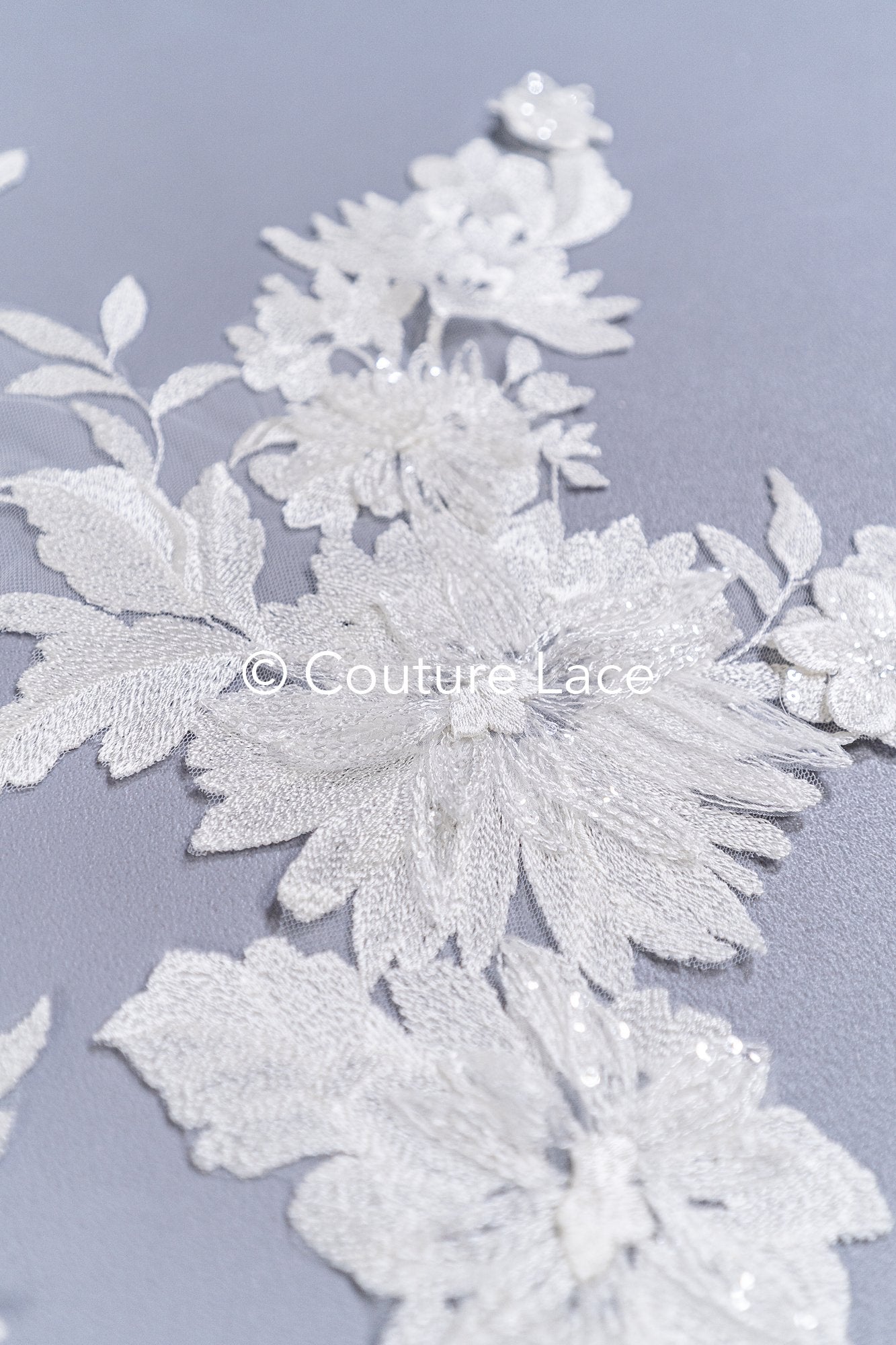 Elegante Braut-Spitzenapplikation/ einzigartige Brautkleid-Verzierungen für Ihren großen Tag// A24-390