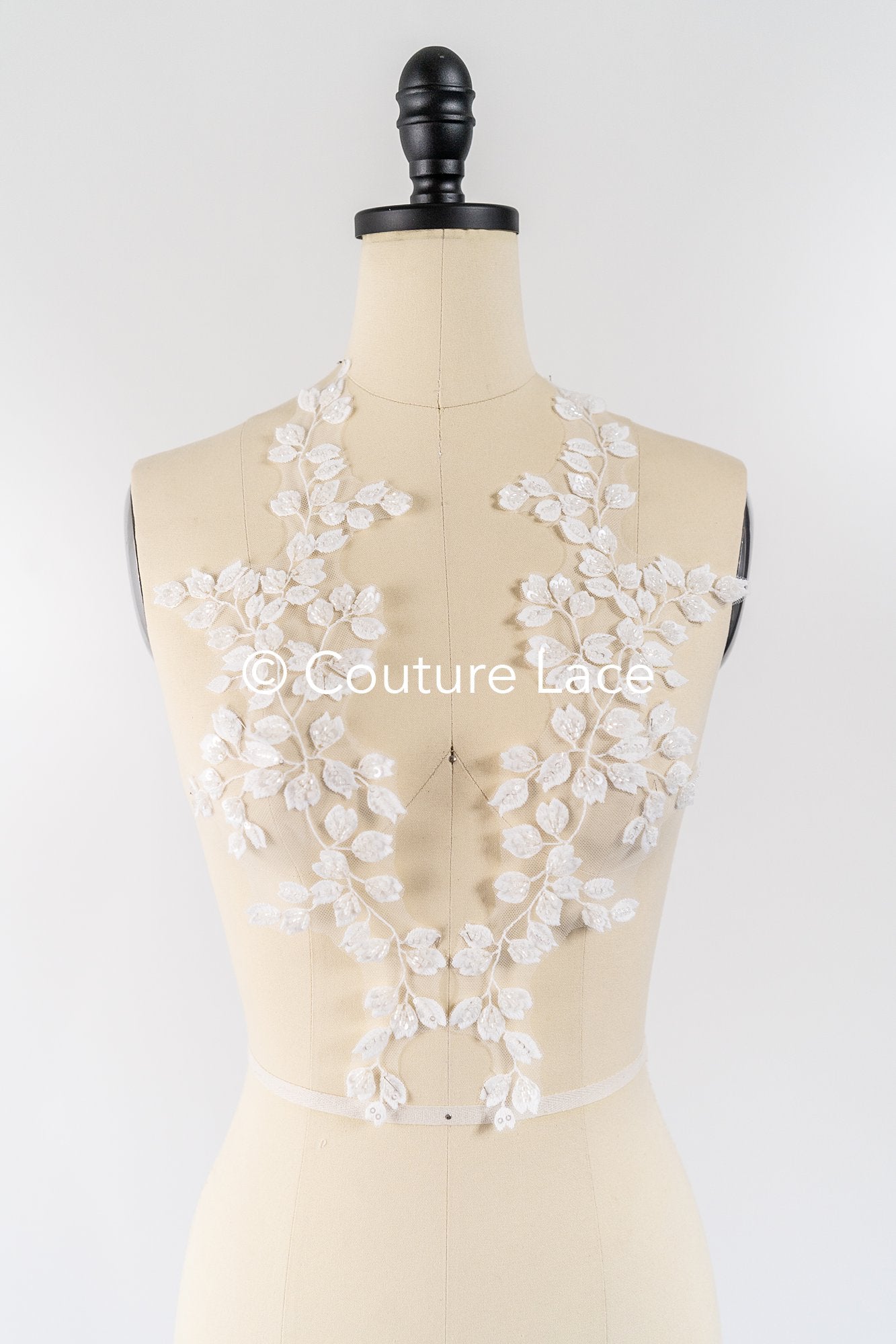 Elegante Braut-Spitzenapplikation/ einzigartige Brautkleid-Verzierungen für Ihren großen Tag// A24-391