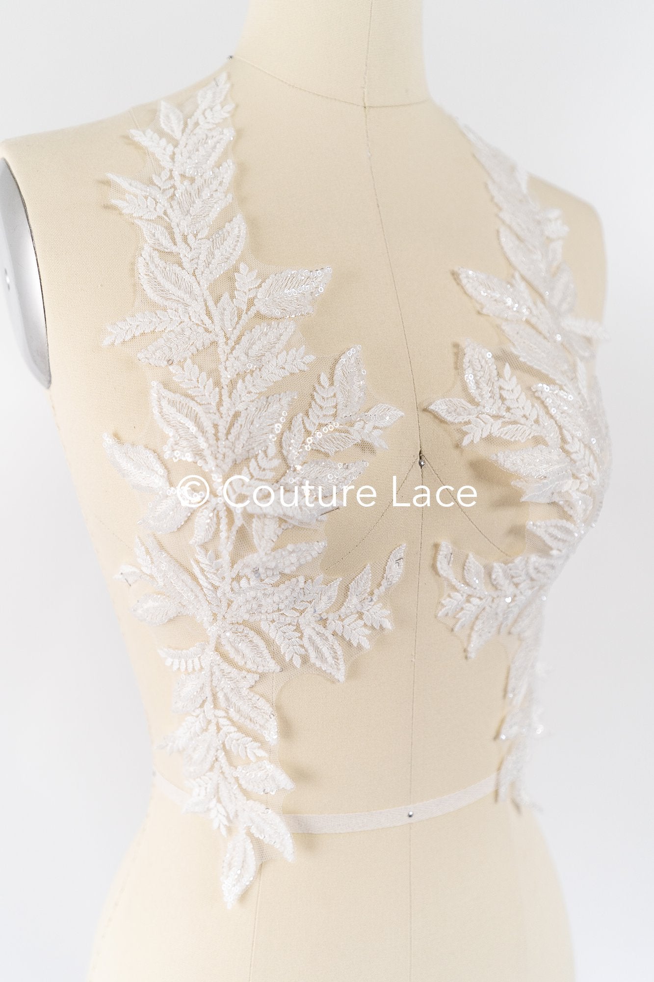 Elegante Braut-Spitzenapplikation/ einzigartige Brautkleid-Verzierungen für Ihren großen Tag// A24-392