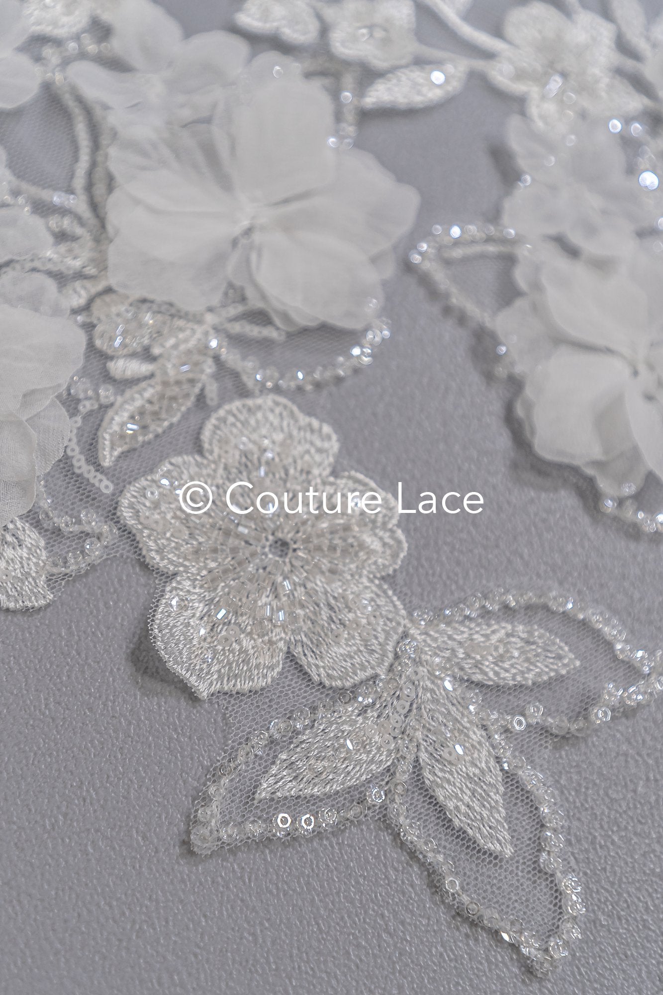 Brautspitzenapplikationen mit 3D Blumen/ Brautkleid Spitzenverzierungen mit Perlen// A24-465