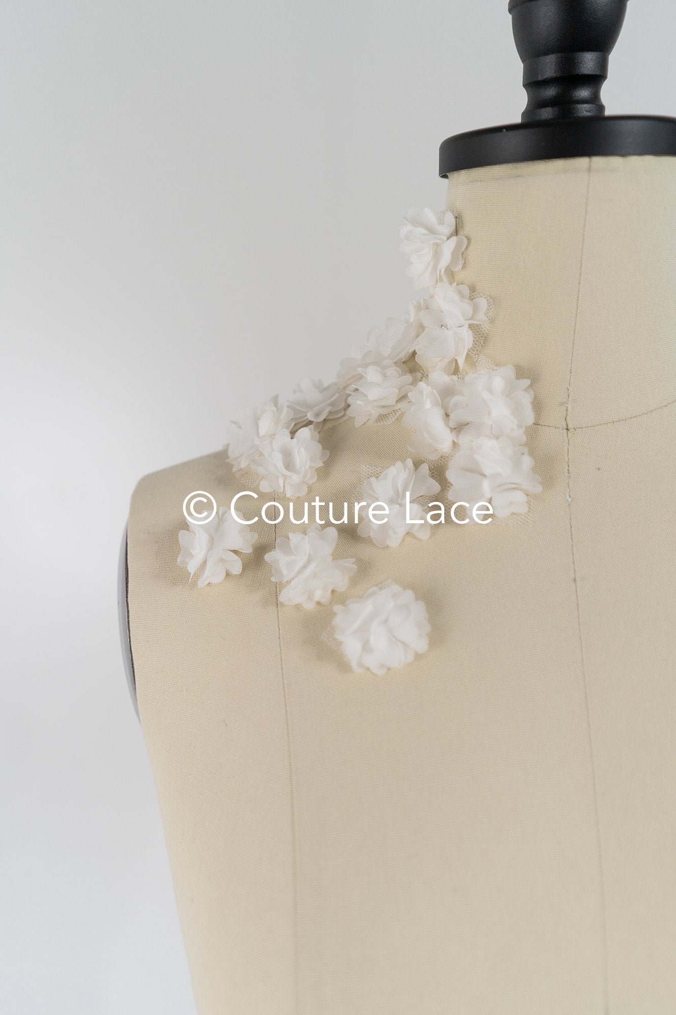 50 pieces - Delicate 3D chiffon flowers in ivory – perfect for wedding dresses & DIY // A25-470