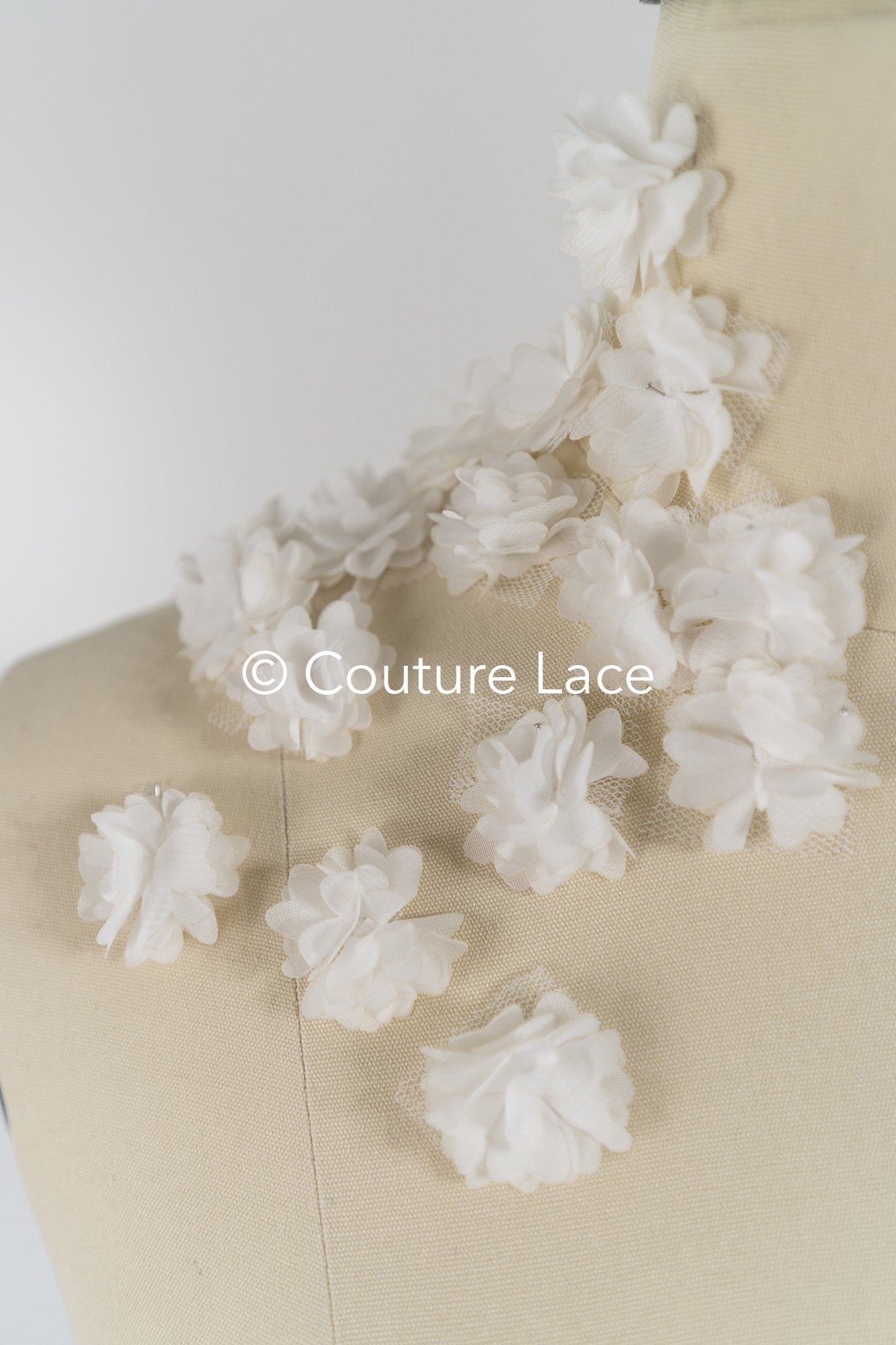 50 pieces - Delicate 3D chiffon flowers in ivory – perfect for wedding dresses & DIY // A25-470