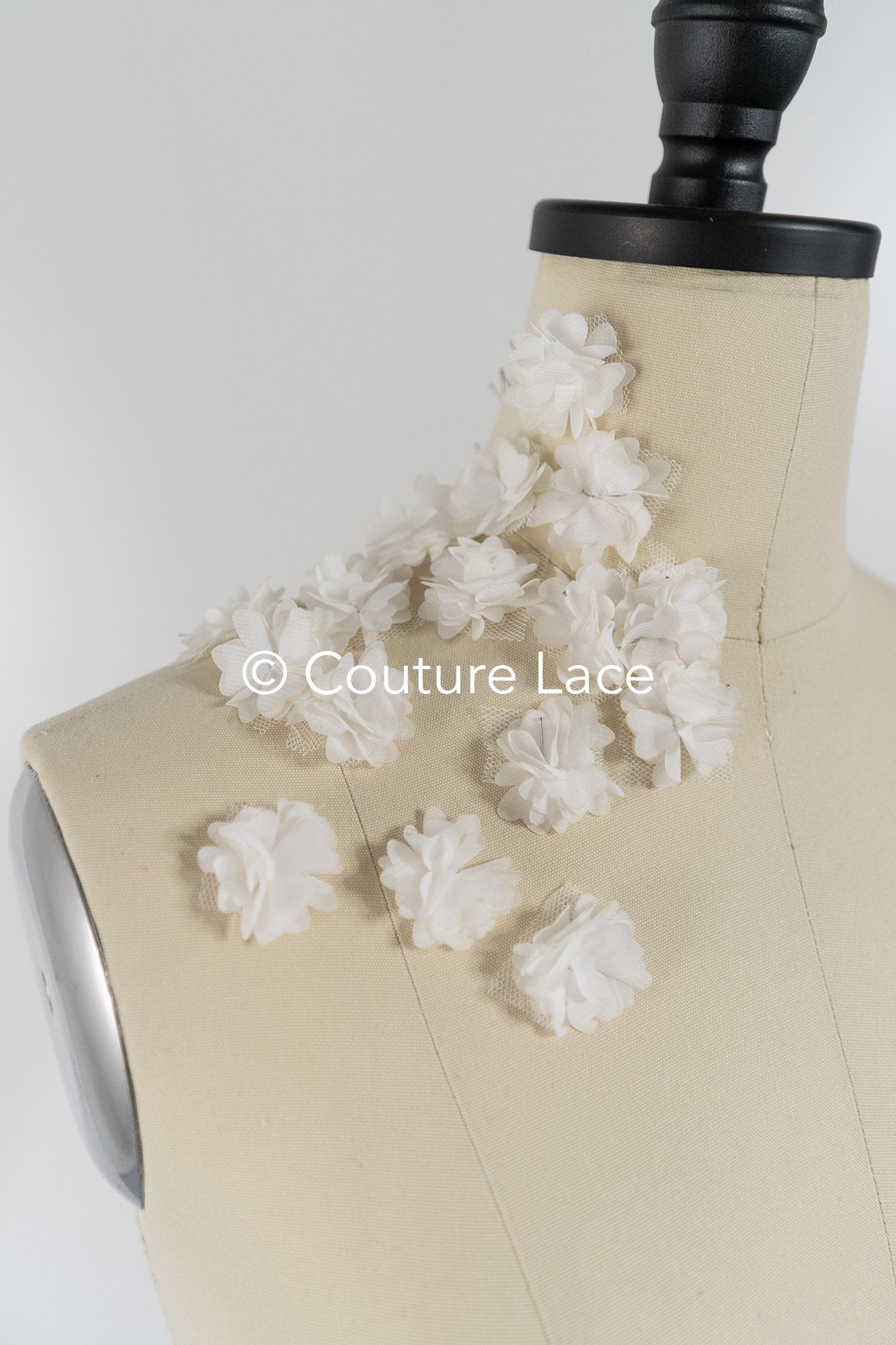 50 pieces - Delicate 3D chiffon flowers in ivory – perfect for wedding dresses & DIY // A25-470