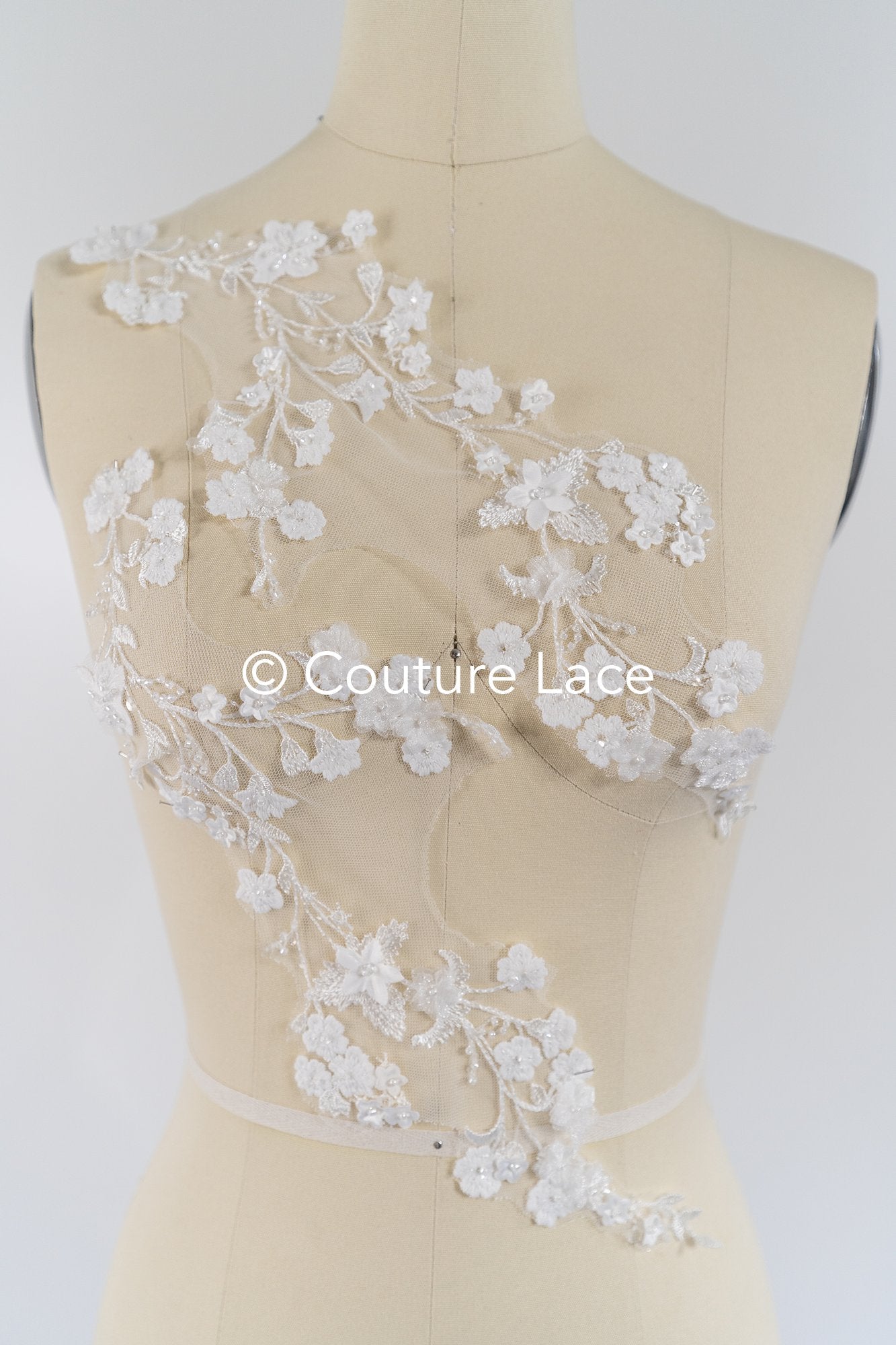 Bestickte Blumen Applikation/ Blumen Spitzen Applikationen/ romantische Blumen Spitze für Brautkleider // A25-471