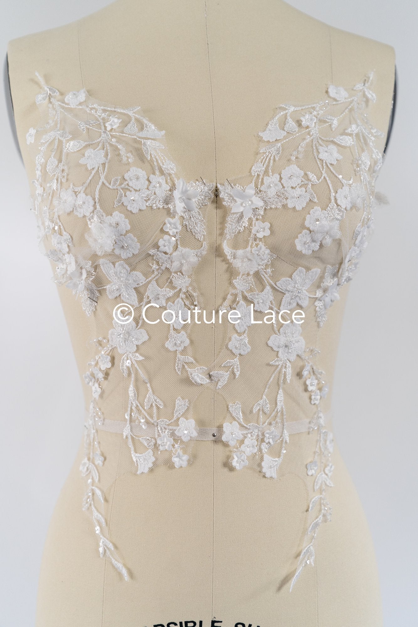 Bestickte Blumen Applikation/ Blumen Spitzen Applikationen/ romantische Blumen Spitze für Brautkleider // A25-472