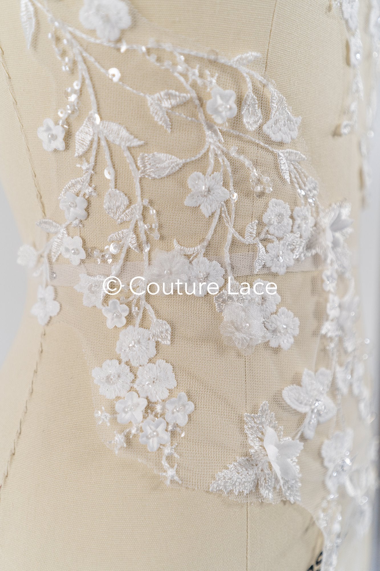 Bestickte Blumen Applikation/ Blumen Spitzen Applikationen/ romantische Blumen Spitze für Brautkleider // A25-472