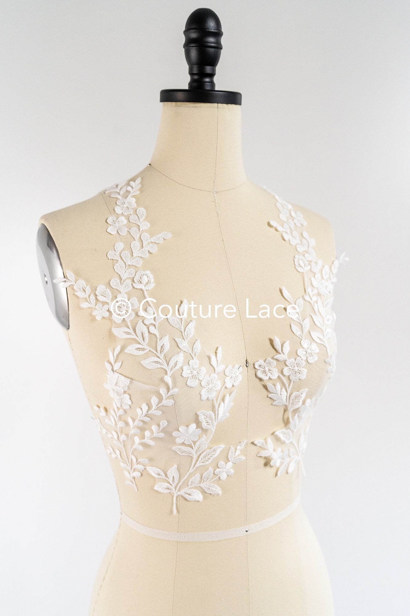 Romantische Applikation weiß / florale Hochzeitskleid Spitzenapplikation mit Pailletten/ Braut Applikation// A24-170