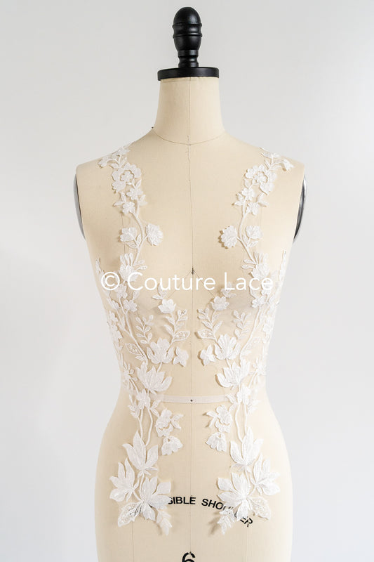 Romantische Applikation off-white/ Brautapplikation mit Blumen/ Brautkleid Spitzenapplikation/ Brautspitze Applikation// A24-378