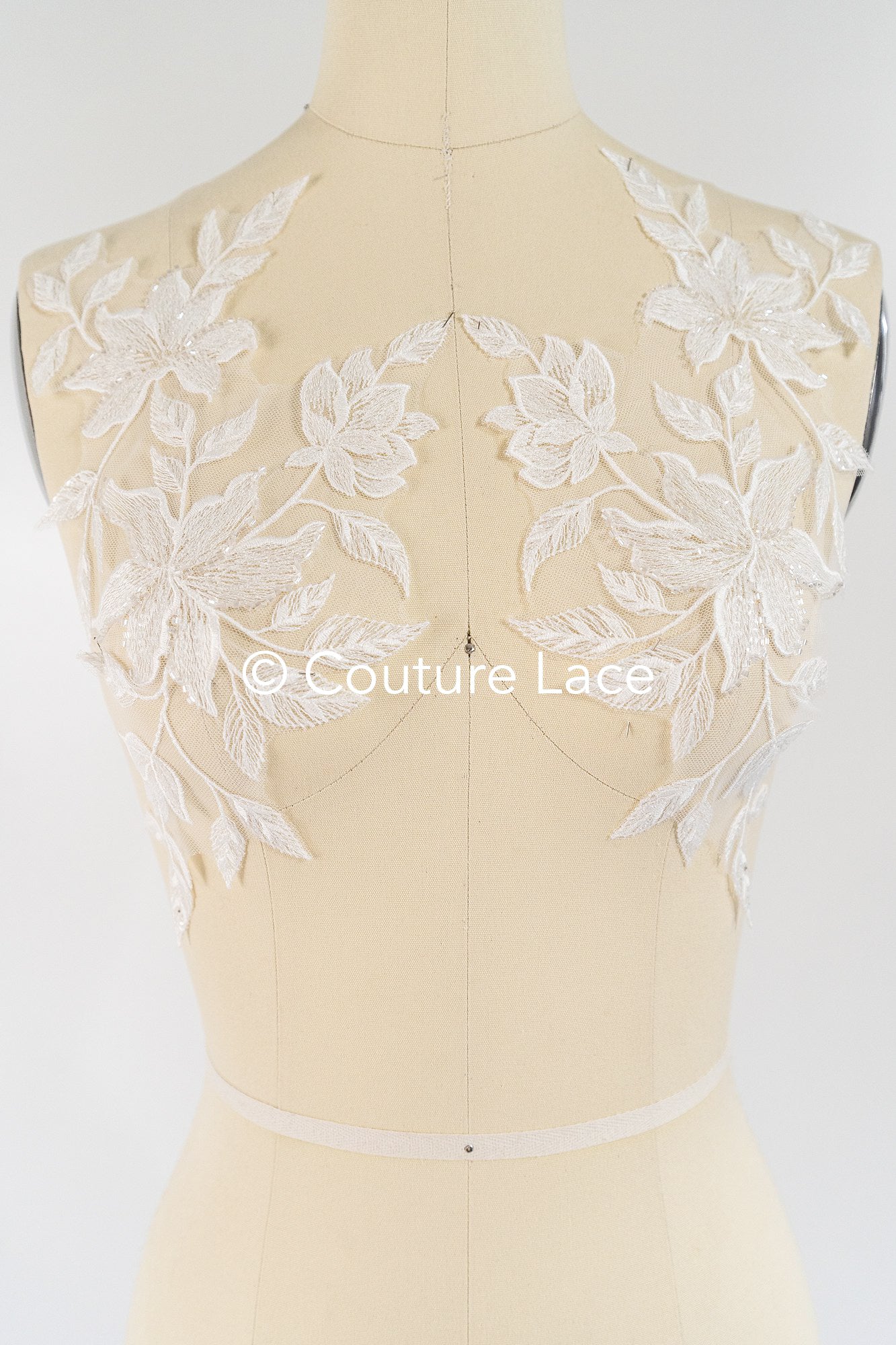 Romantische Applikation off-white/ Brautapplikation mit Perlen & Pailletten/ Brautkleid Spitzenapplikation/ Blumen Brautspitze Applikation// A24-380