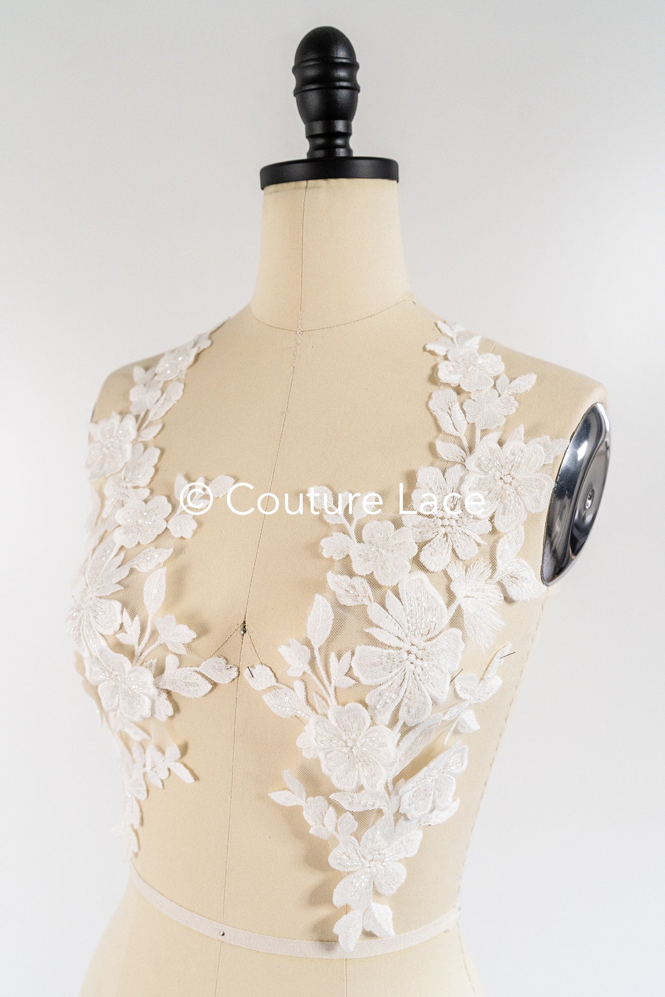 Romantische Applikation off-white/ Brautapplikation mit 3D Blumen & Perlen/ Brautkleid Spitzenapplikation/ Blumen Brautspitze Applikation// A24-383