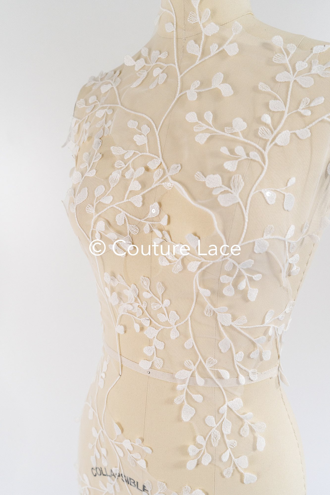 Romantische Applikation off-white/ Brautapplikation mit Blumen & Pailletten/ Brautkleid Spitzenapplikation/ Blumen Brautspitze Applikation// A24-384