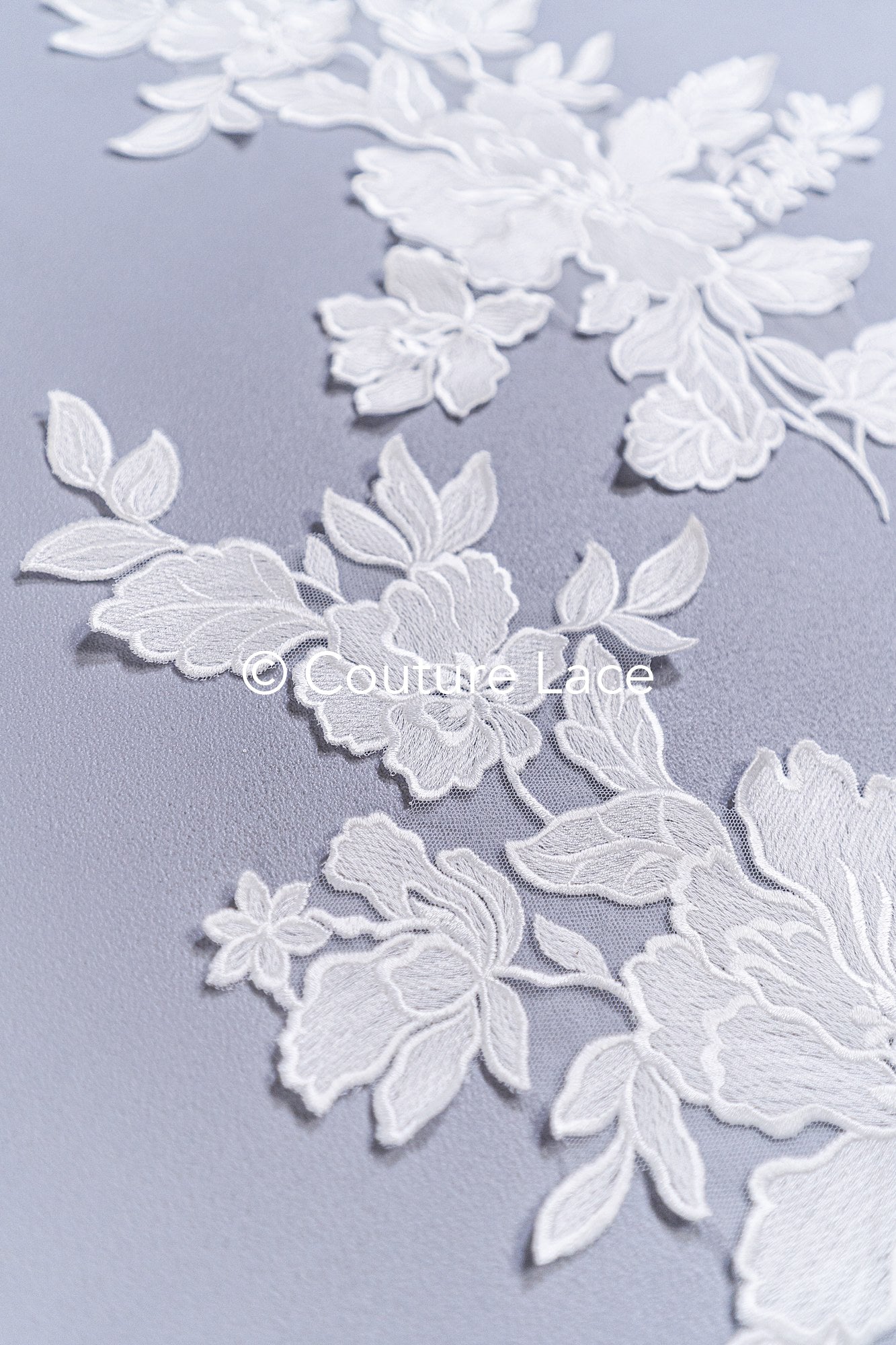 Elegante Braut-Spitzenapplikation/ einzigartige Brautkleid-Verzierungen für Ihren großen Tag// A24-463