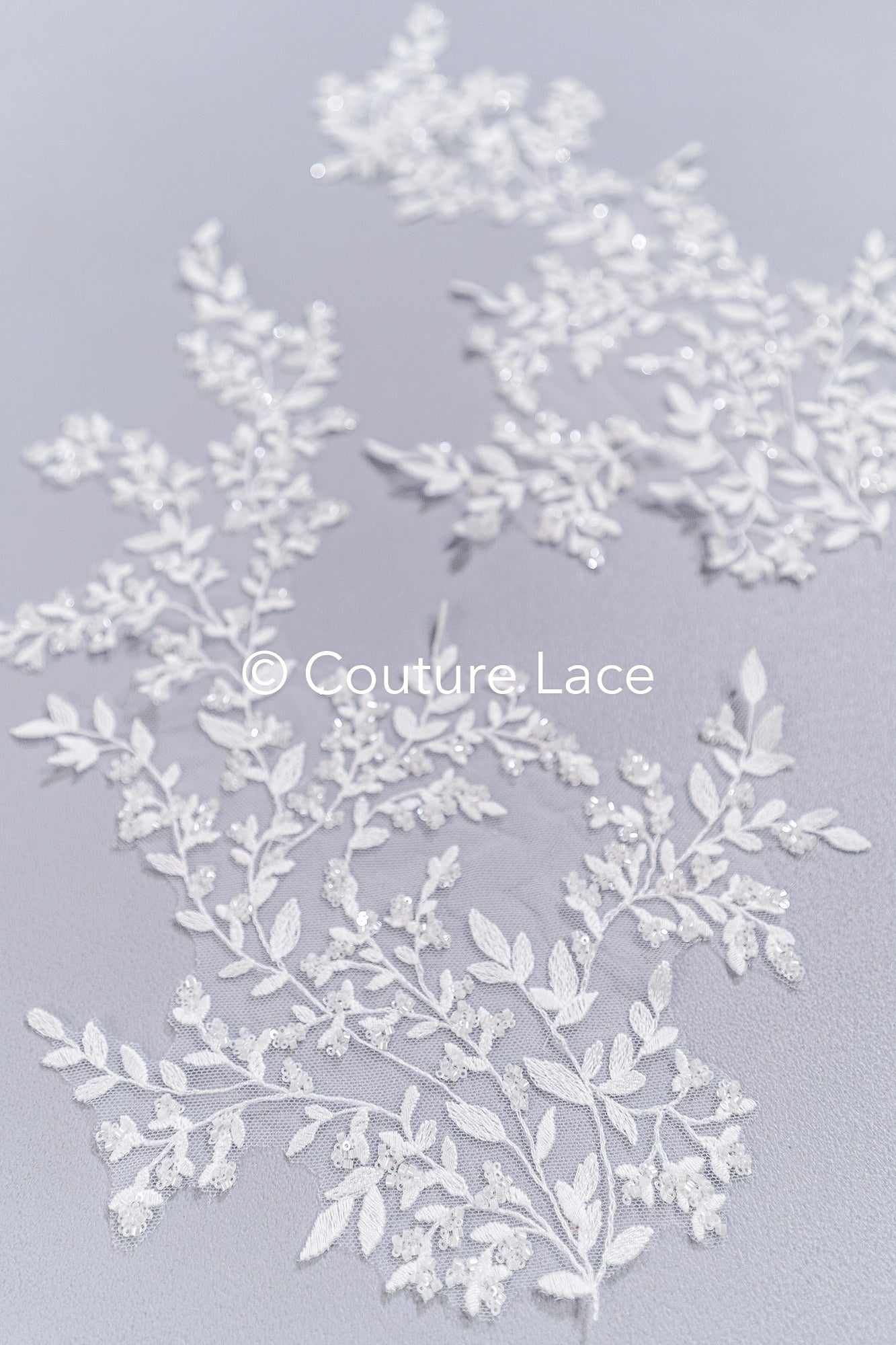 Florale Applikationen für Brautkleider mit Perlen/ Brautkleidspitze Blumenmotiv // A25-490