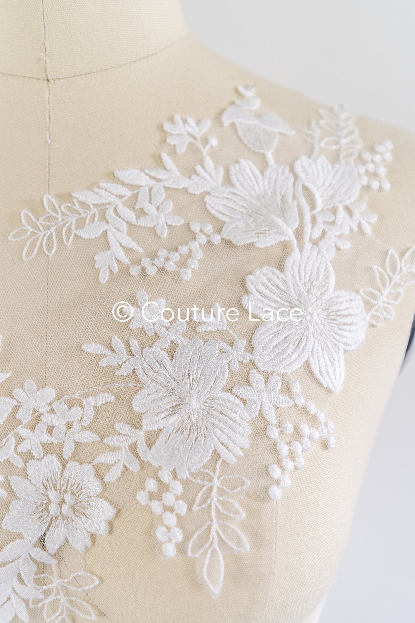 Florale Applikationen für Brautkleider/ Brautkleidspitze Blumenmotiv // A25-492