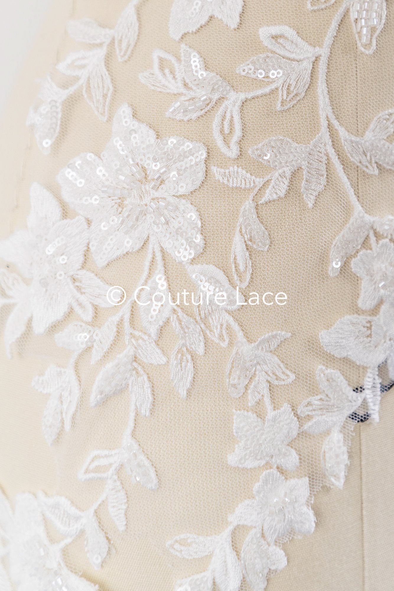 High-quality wedding dress appliqués/ floral motifs for bridal wear // A25-514