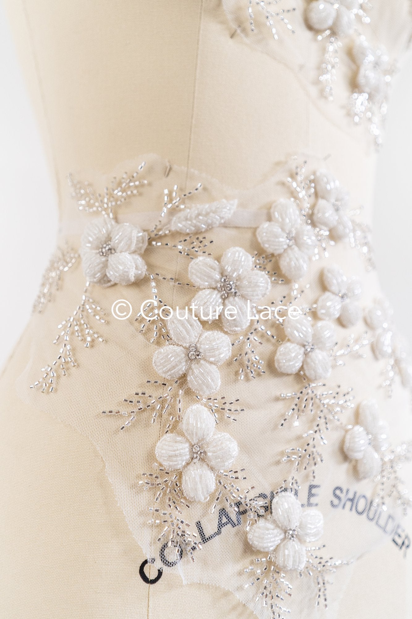 Hand-embroidered 3D appliqués with 3D flowers for wedding dresses // A25-517