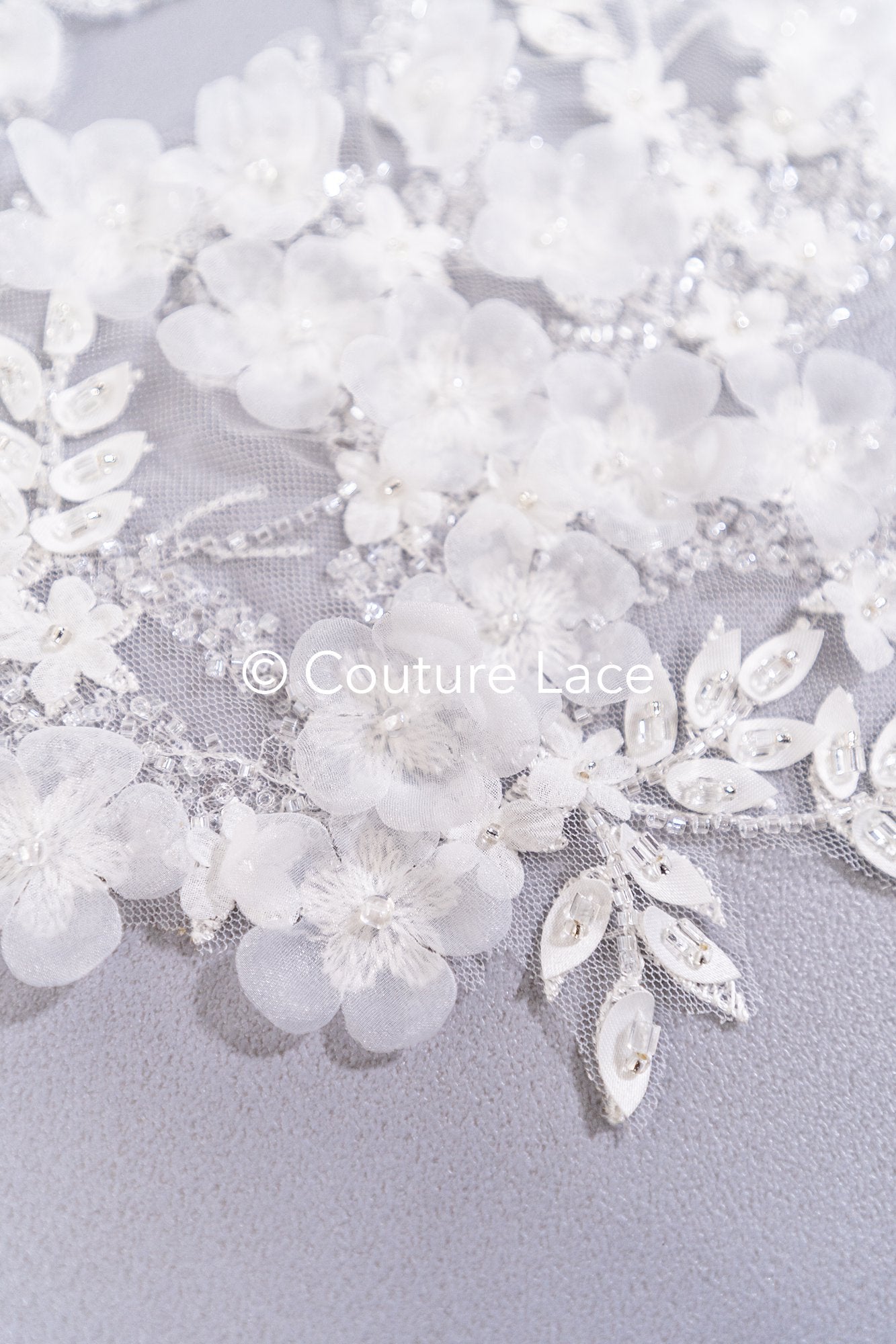 Lace for wedding dresses with pearls and 3D flowers // A25-521