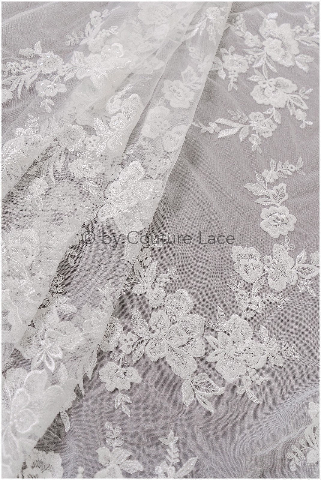 Romantischer Baumwoll-Rayon-Misch-Spitzenstoff für Hochzeitskleid, Spitzenstoff, Blumendesign Spitze, Blumenmuster Hochzeitskleid Spitze// L19-017