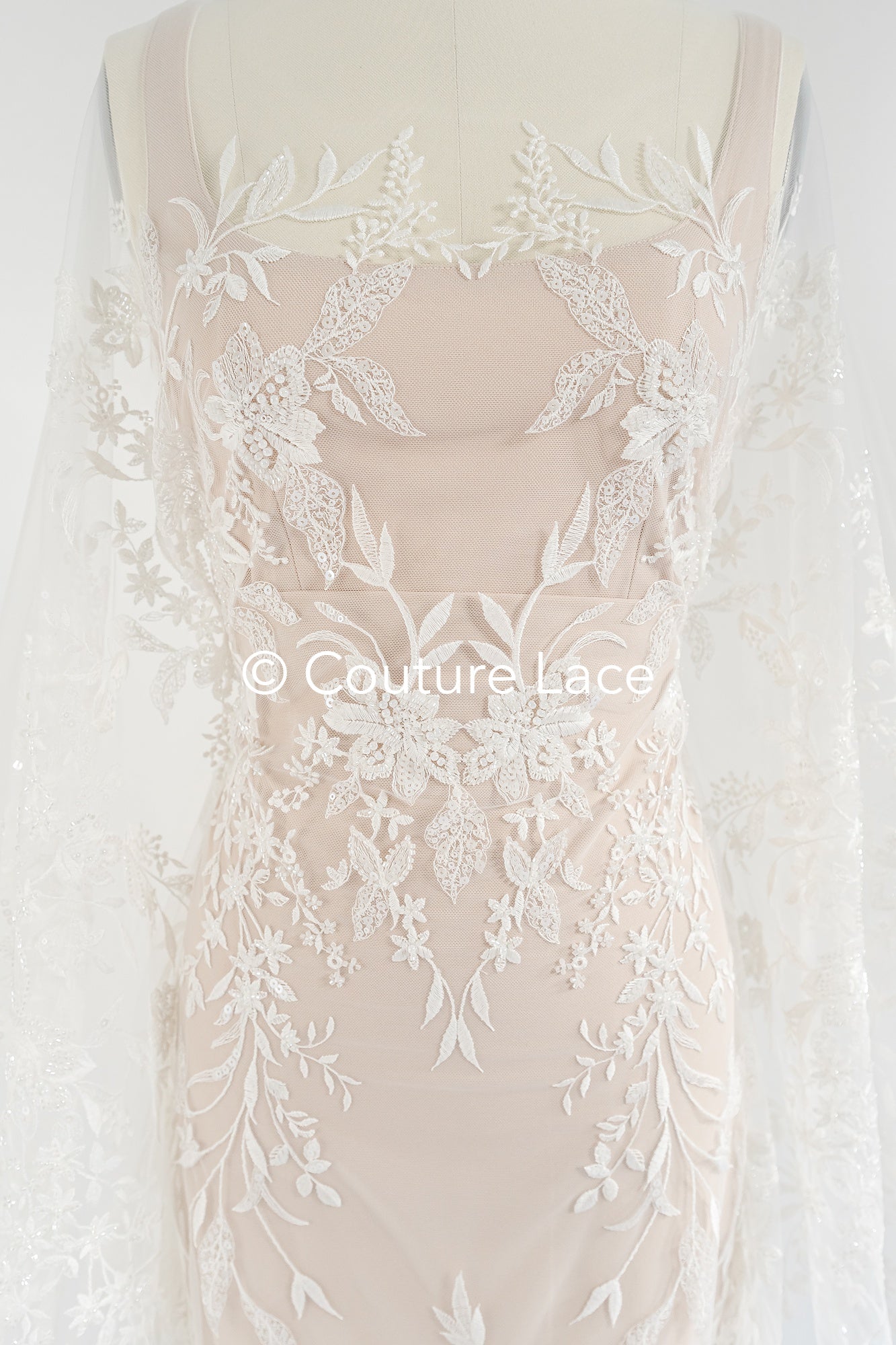 Braut Spitzenstoff mit Perlen / Off-White Braut Spitze/ bestickte Hochzeit Spitze/ Couture Spitze/ L24-676