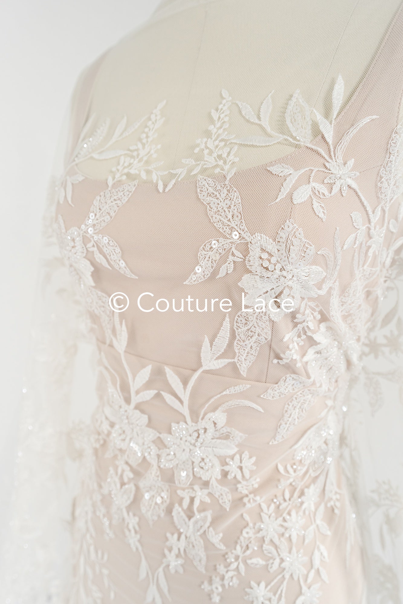 Braut Spitzenstoff mit Perlen / Off-White Braut Spitze/ bestickte Hochzeit Spitze/ Couture Spitze/ L24-676