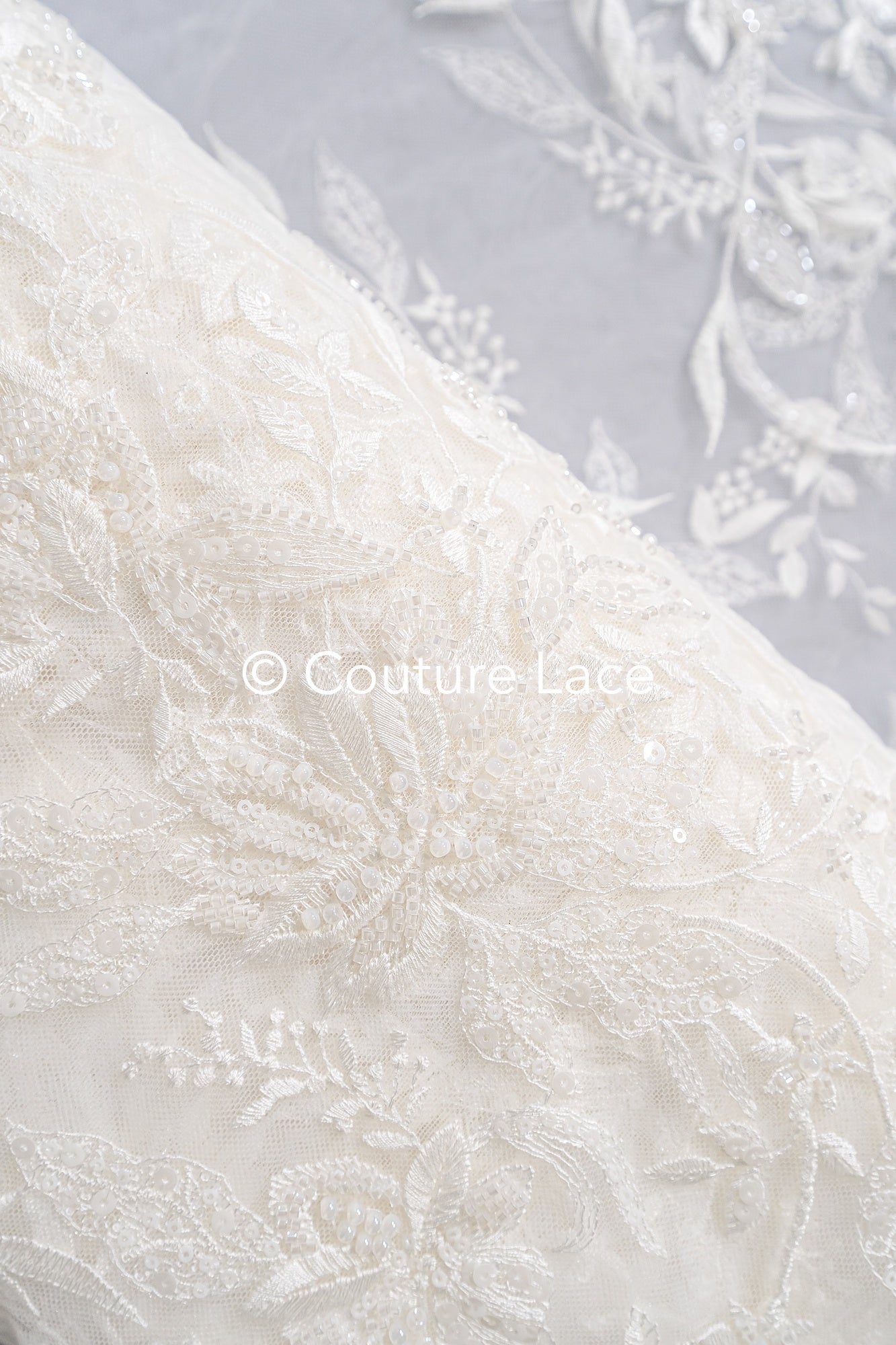 Braut Spitzenstoff mit Perlen / Off-White Braut Spitze/ bestickte Hochzeit Spitze/ Couture Spitze/ L24-676