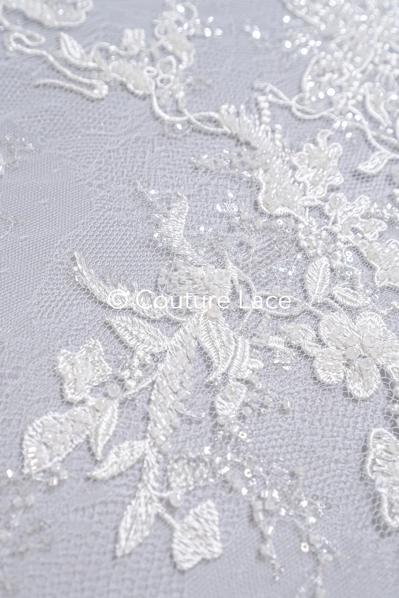 Perlen-Spitzenstoff/ Couture-Spitzenstoff floral/ Braut-Spitzenstoff/ Perlen-Spitzenstoff// L24-692