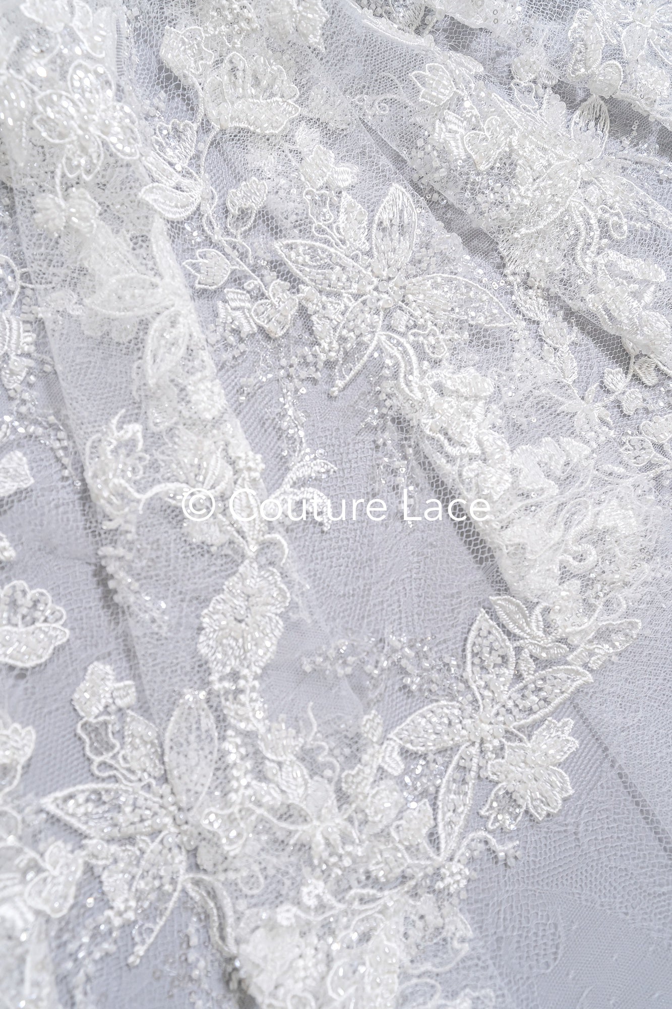 Perlen-Spitzenstoff/ Couture-Spitzenstoff floral/ Braut-Spitzenstoff/ Perlen-Spitzenstoff// L24-692