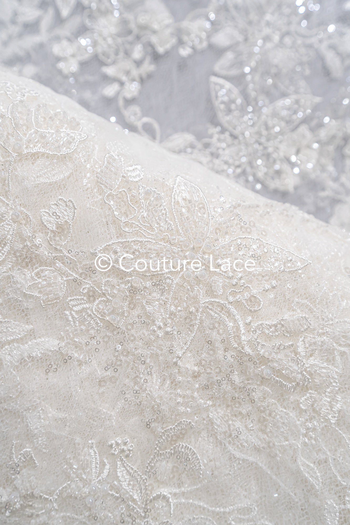 Perlen-Spitzenstoff/ Couture-Spitzenstoff floral/ Braut-Spitzenstoff/ Perlen-Spitzenstoff// L24-692