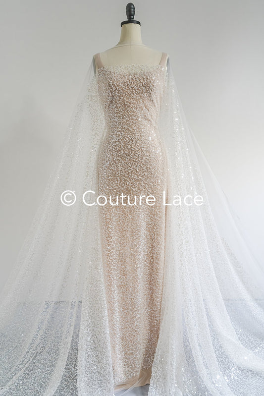 Moderner bestickter Brautspitzenstoff mit Pailletten und Perlen für Hochzeitskleider // L24-710