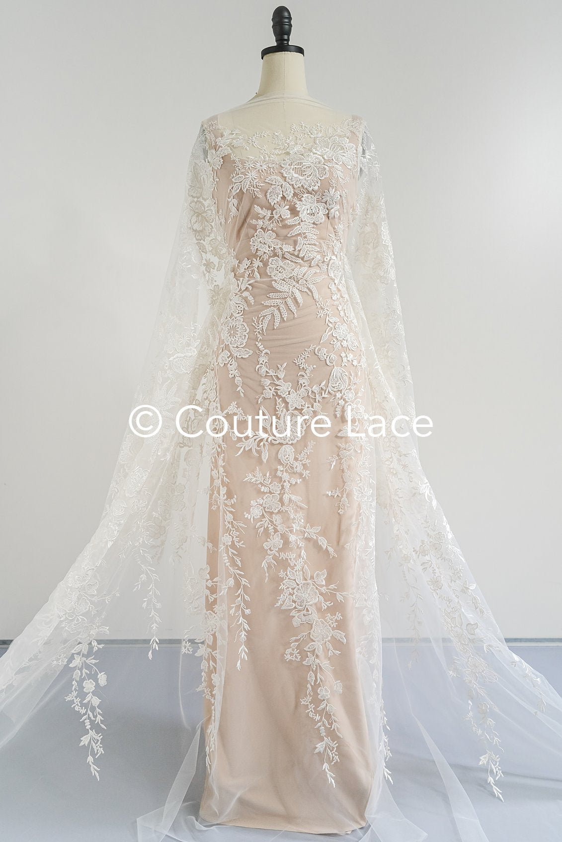Fine floral off-white bridal lace/ soft floral lace fabric/ bridal lace with floral pattern - L25-720