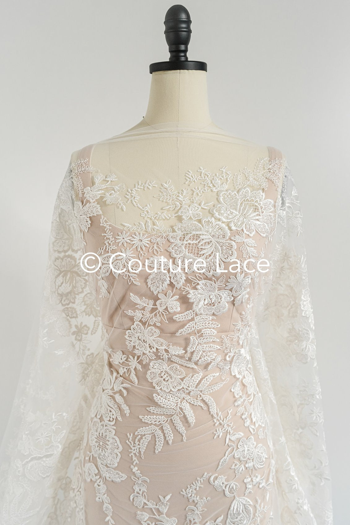 Fine floral off-white bridal lace/ soft floral lace fabric/ bridal lace with floral pattern - L25-720