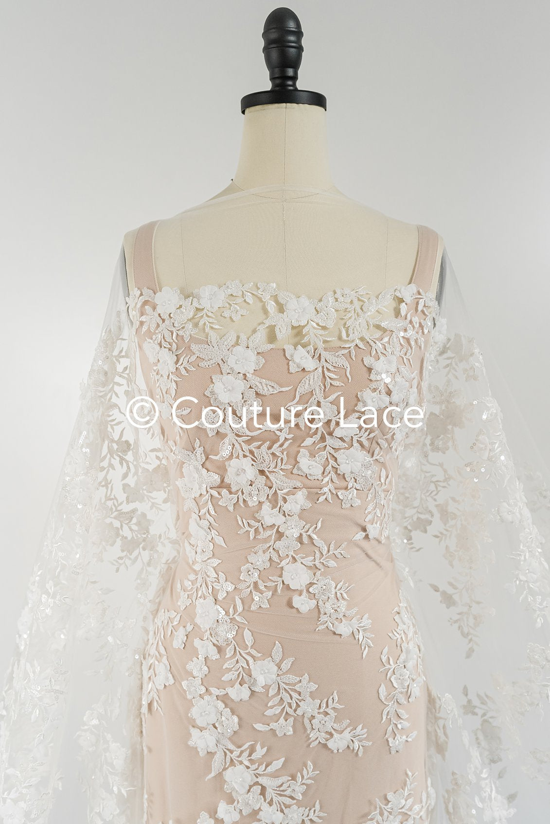 Romatische, Florale Spitze für Brautkleider, 3D Blumenspitze für Brautmode // L25-734