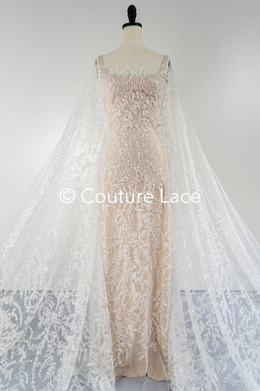 Perlen bestickte Brautspitze mit feinem Blättermuster, Brautstoff mit Perlenstickerei für Brautkleider // L25-739