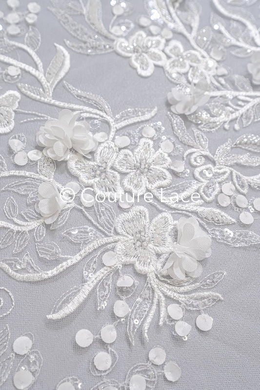 Perlen bestickte Brautspitze mit floralem Muster und 3D Blüten/ Brautstoff mit Perlenstickerei für Brautkleider // L25-740