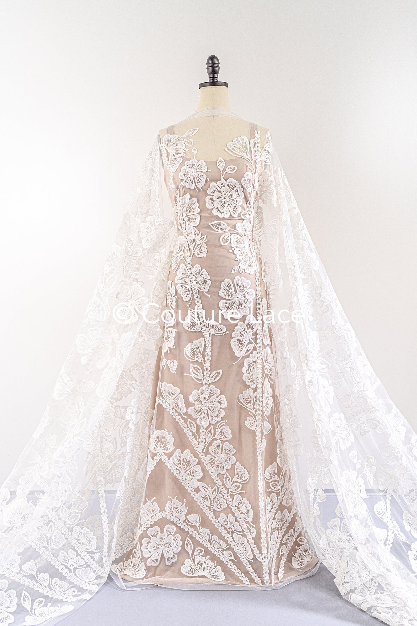 Boho bridal lace with floral pattern/ Boho lace for wedding dress // L25-756