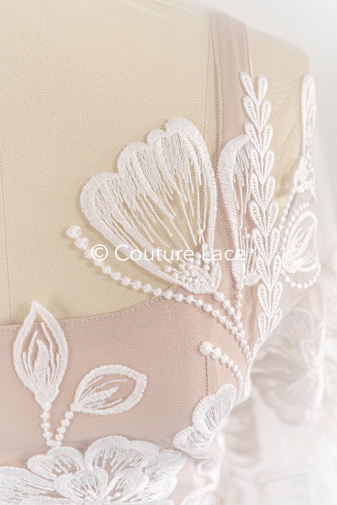 Boho bridal lace with floral pattern/ Boho lace for wedding dress // L25-756