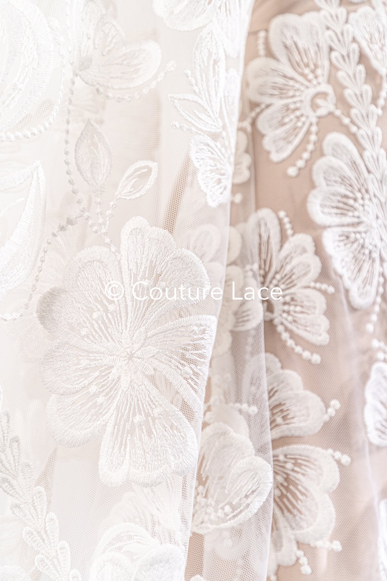 Boho bridal lace with floral pattern/ Boho lace for wedding dress // L25-756