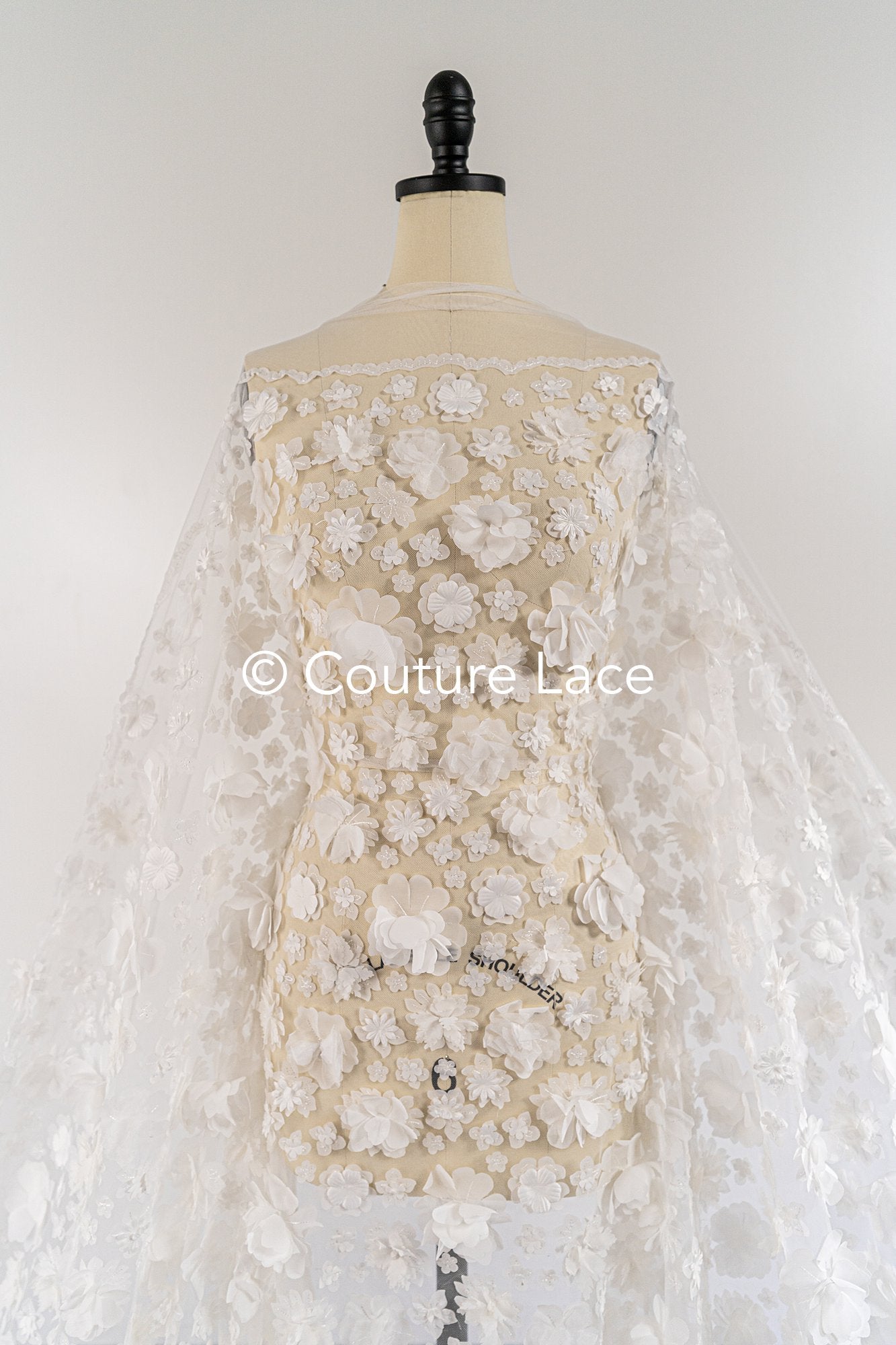 Exquisite Florale Spitze für Brautkleider, Jäckchen und Hochzeitsaccessoires // L25-814