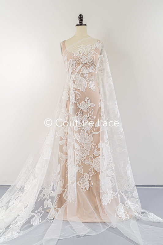 Floral bestickter Braut Spitzenstoff, Hochwertiger Spitzen Stoff für Brautkleider // L25-834