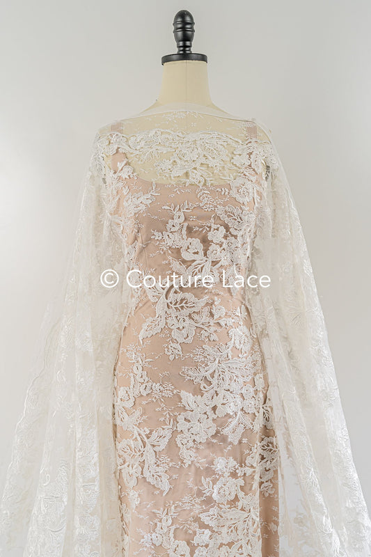 Luxuriöse, florale Brautspitze auf feiner französischer Spitze bestickt/ Hochwertige Brautspitze // L25-846