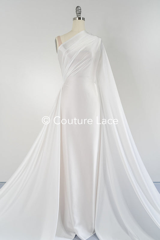 Leichter Silky Off-White Brautsatin – Edler Stoff für Brautmode, festliche Kleidung und Heimtextilien // R-059