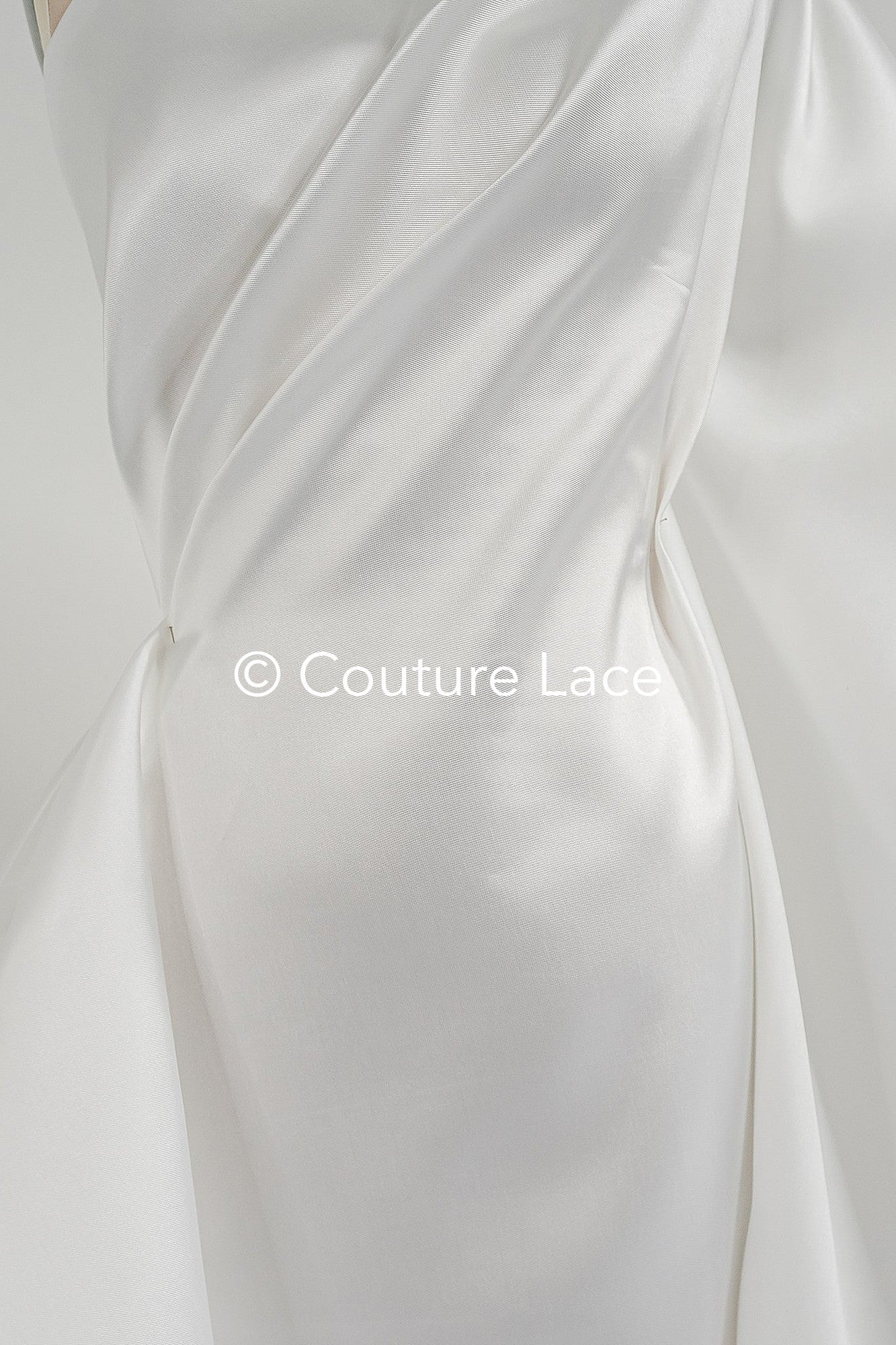 Off-White Structured Mikado Fabric in Ivory – Perfect for Princess Wedding Dresses & Decoration //R-063
