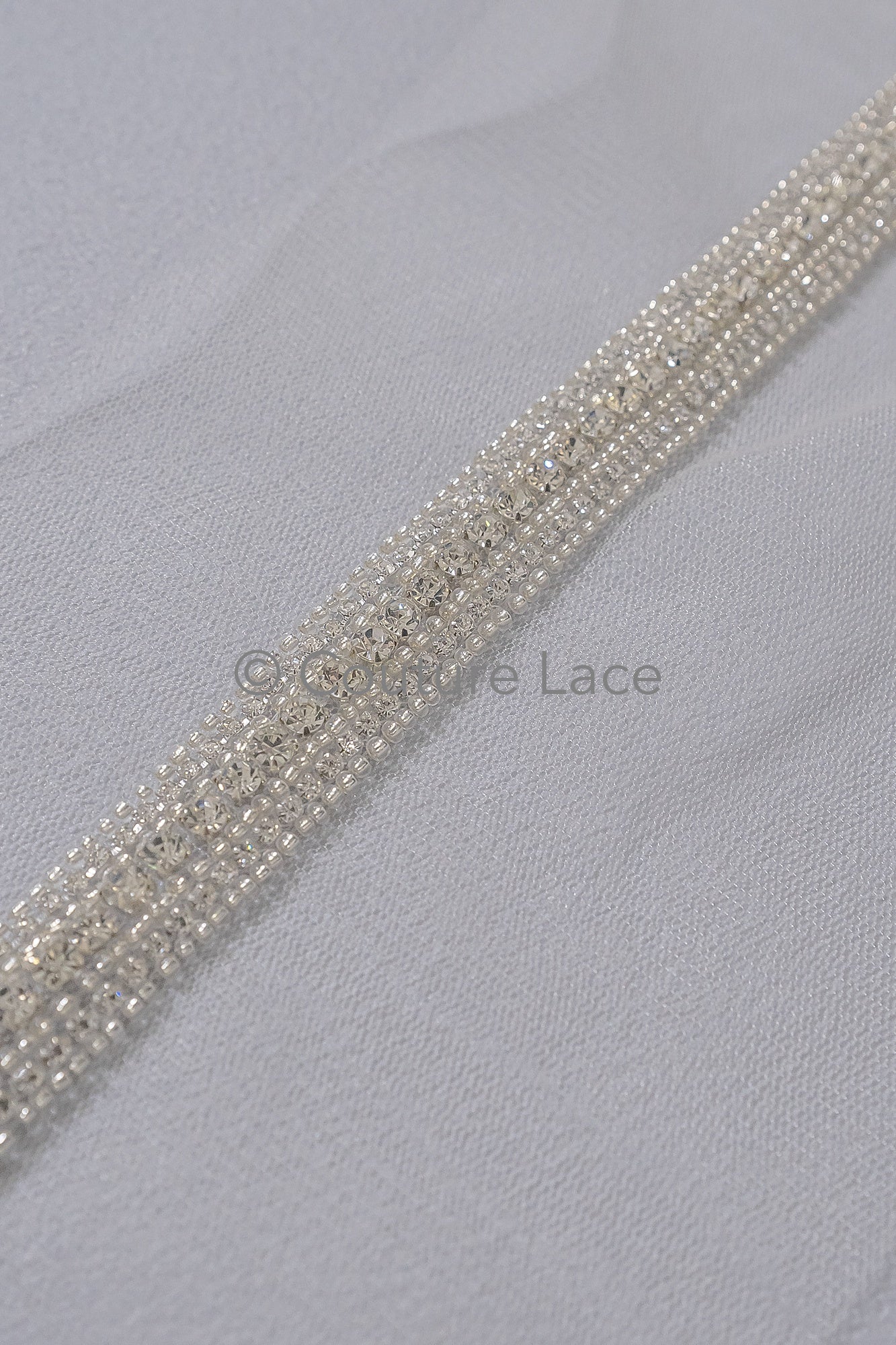 Brautspitze Borte mit Perlen & Kristallen Silber/ Spitzenborte mit Perlen/ Brautgürtel Borte/ Spitzenborte für Brautkleid// T24-097