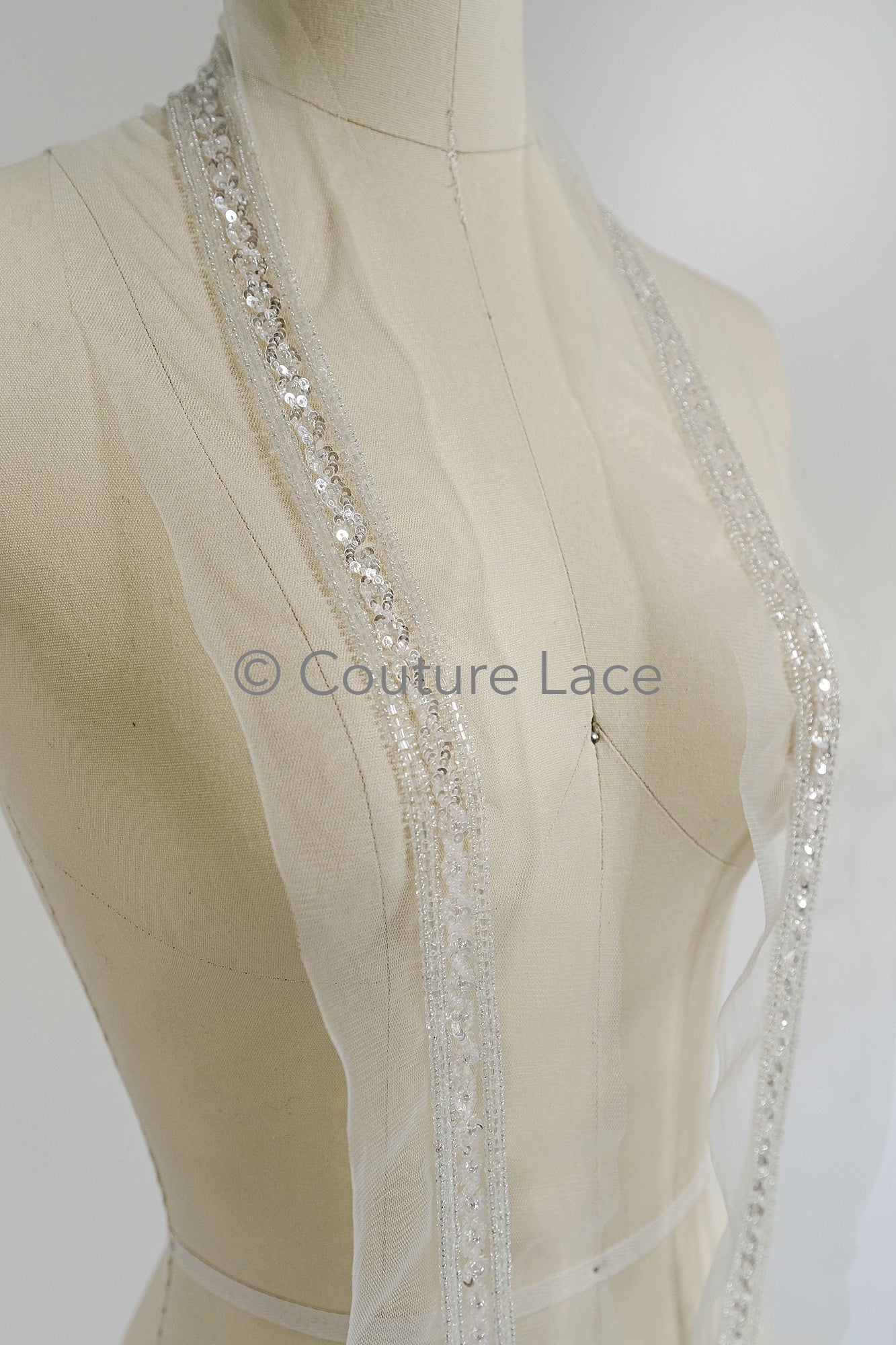 Brautspitze Borte mit Perlen & Pailletten Silber/ Spitzenborte mit Perlen/ Brautgürtel Borte/ Spitzenborte für Brautkleid// T24-098