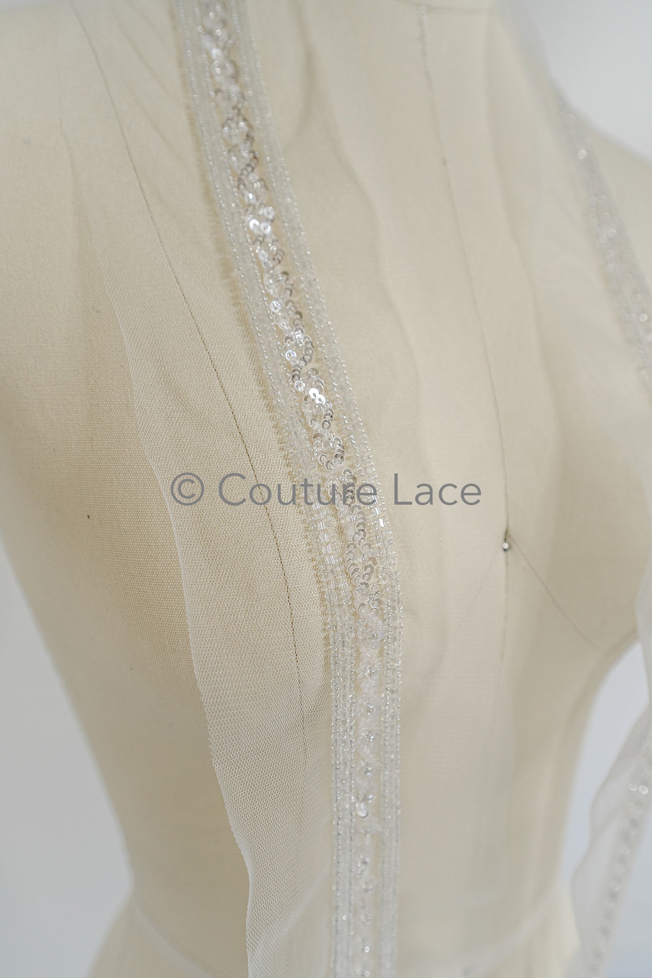 Brautspitze Borte mit Perlen & Pailletten Silber/ Spitzenborte mit Perlen/ Brautgürtel Borte/ Spitzenborte für Brautkleid// T24-098