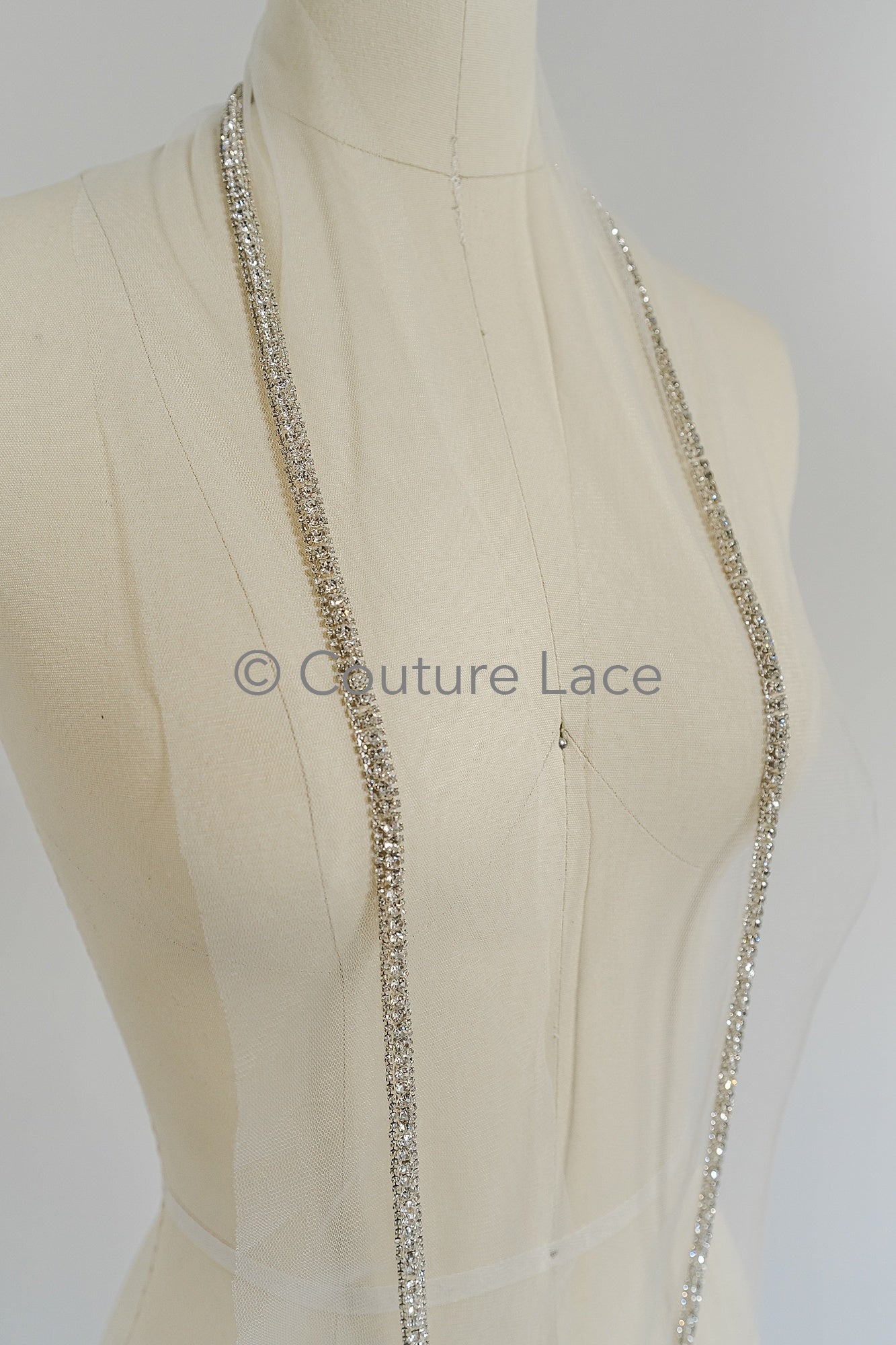 Brautspitze Borte mit Kristallen Silber/ Spitzenborte mit Swarowski Kirstallen/ Brautgürtel Borte/ Spitzenborte für Brautkleid// T24-099
