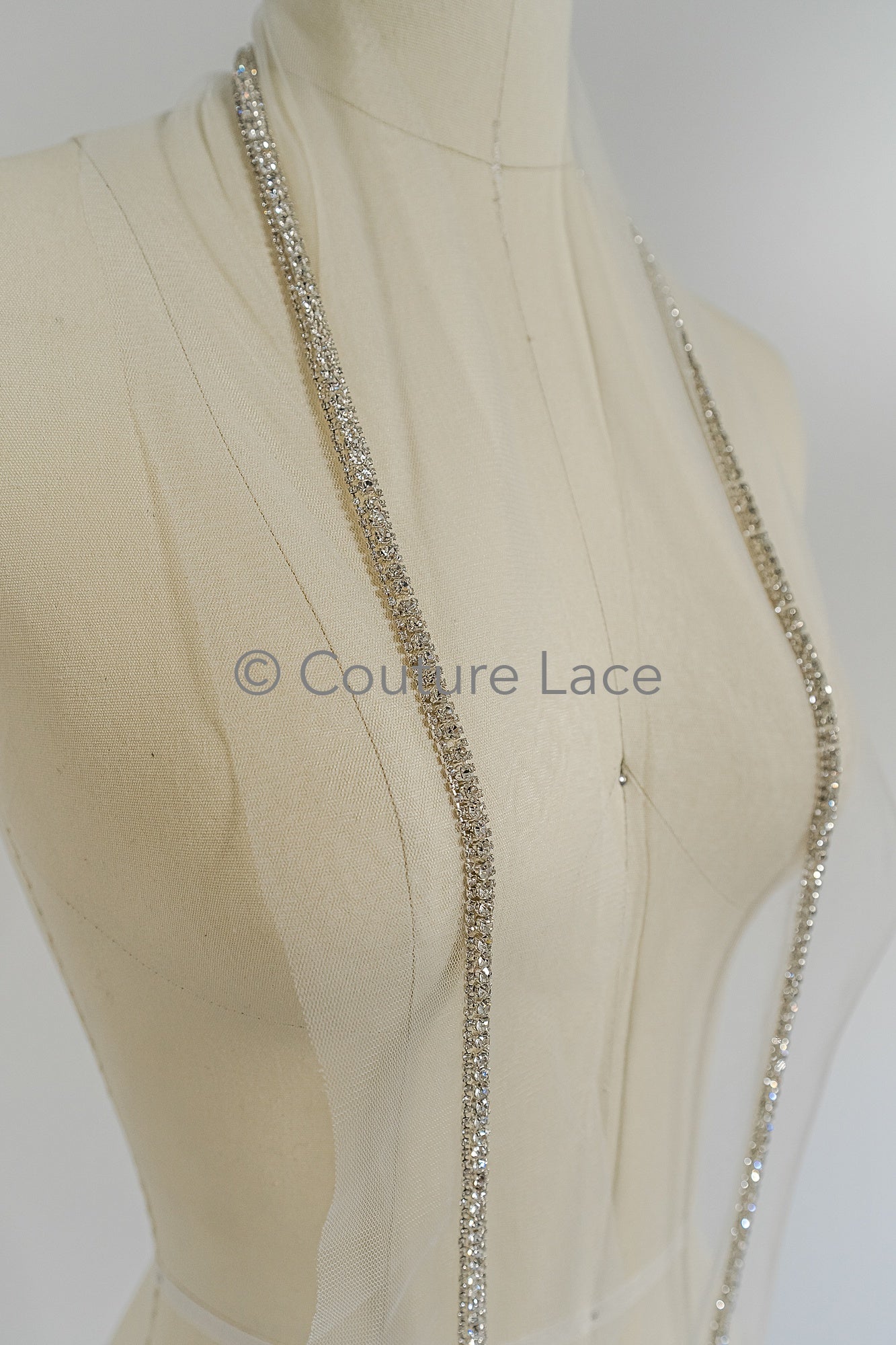 Brautspitze Borte mit Kristallen Silber/ Spitzenborte mit Swarowski Kirstallen/ Brautgürtel Borte/ Spitzenborte für Brautkleid// T24-099