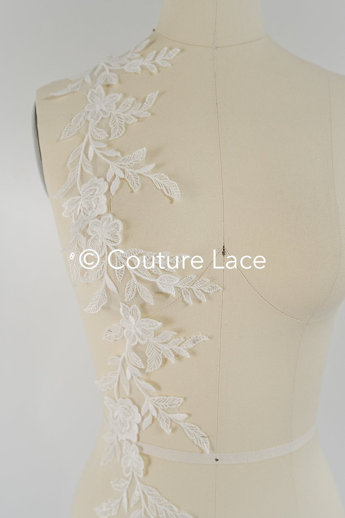 Brautspitze Borte mit Pailletten/ Spitzenborte off-white/ Braut Spitzenborte/ Spitzenborte für Brautkleid// T24-002